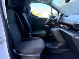 Peugeot Partner EAT8 / 130ch / Standard Light complet