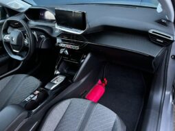 Peugeot 208 Allure / Hybrid complet