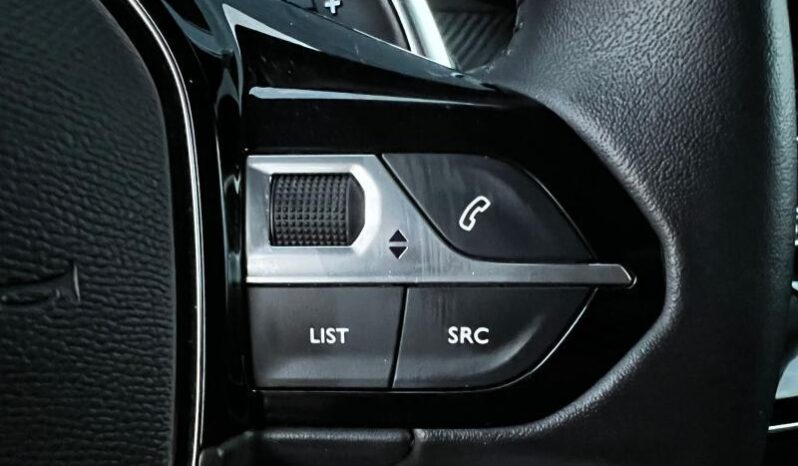 Peugeot 208 Allure / Hybrid complet