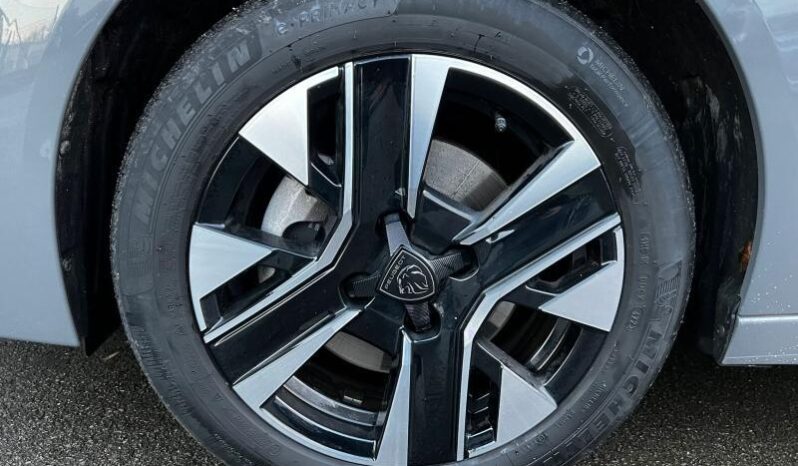 Peugeot 208 Allure / Hybrid complet