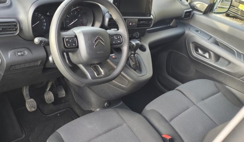 Citroen Berlingo Light / Taille M / GPS complet
