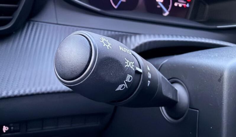 Peugeot 208 Allure / LED / Carplay complet