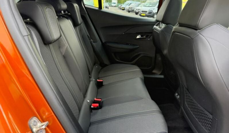 Peugeot 2008 GT / EAT8 / 1.5 BlueHDi complet