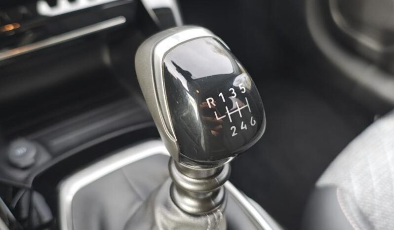 Peugeot 208 Allure / LED / Carplay complet