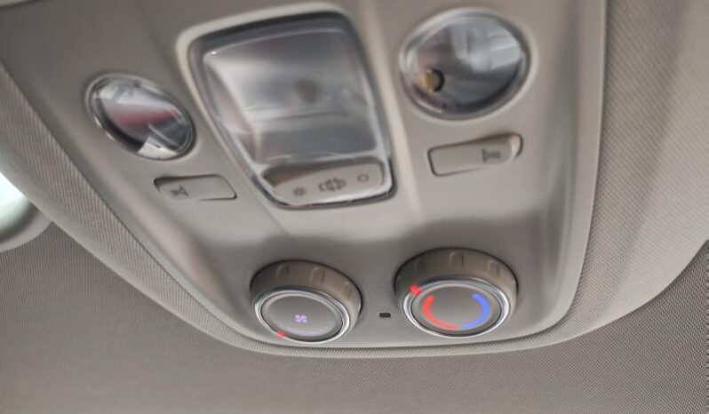 Peugeot Traveller Allure complet