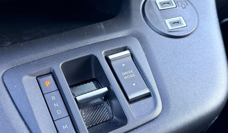 Peugeot Partner EAT8 / 130ch / Standard Light complet