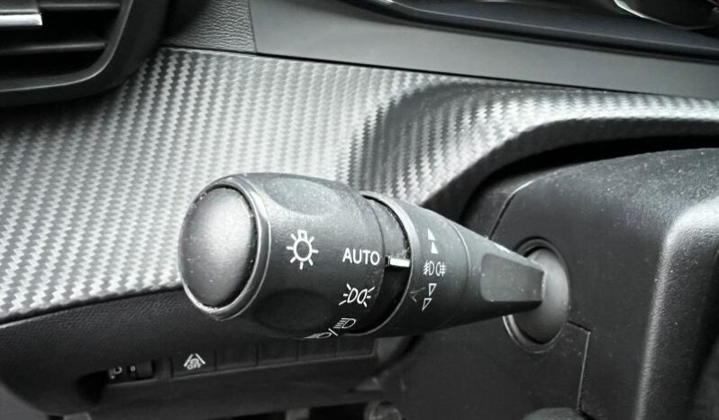 Peugeot 2008 Active / LED / GPS complet