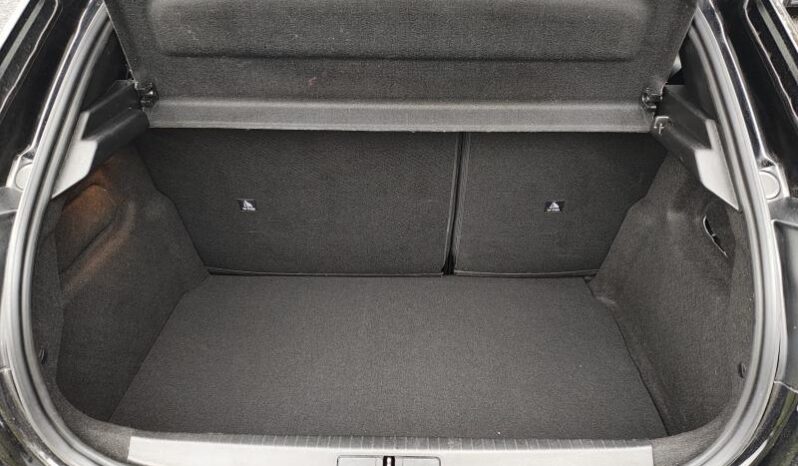 Peugeot 208 GT complet