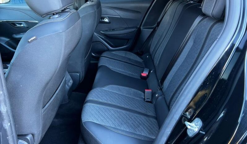 Peugeot 208 Allure / E-DSC6 / MHEV complet