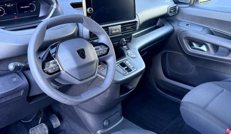 Peugeot Partner EAT8 / 130ch / Standard Light complet