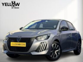 Peugeot 208 Active / 6000km! / Carplay