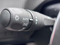 Peugeot 208 Allure / MHEV / E-DSC6 complet