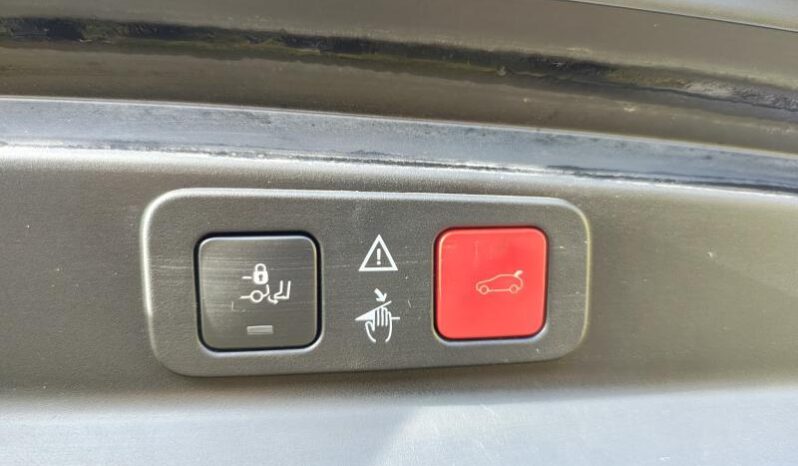 Peugeot 5008 Allure / EAT8 / Sièges chauffants complet