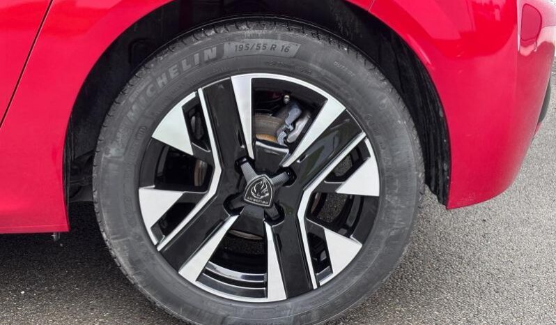 Peugeot 208 Allure / MHEV / E-DSC6 complet