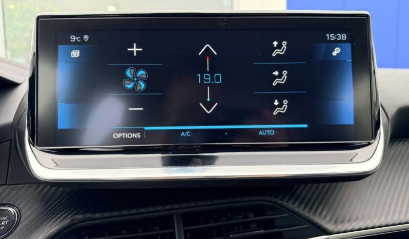 Peugeot 208 Allure / GPS / Carplay complet