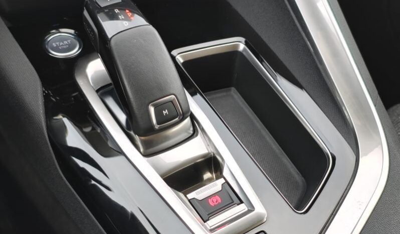 Peugeot 5008 Allure / EAT8 / Sièges chauffants complet