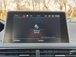 Peugeot 5008 Allure / EAT8 / Sièges chauffants complet