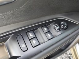 Peugeot 5008 Allure / EAT8 / Sièges chauffants complet