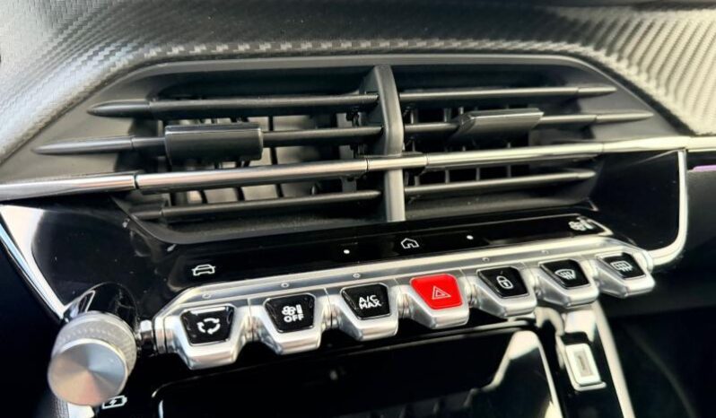 Peugeot 2008 GT / EAT8 / 130ch complet