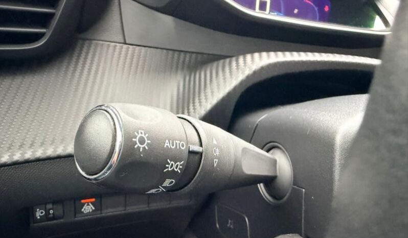 Peugeot 208 Allure / GPS / Carplay complet