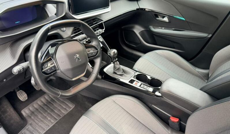 Peugeot 208 Allure / GPS / Carplay complet