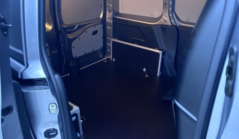 Peugeot e-Partner e-Partner / CarPlay / Heavy / 50 KWh complet