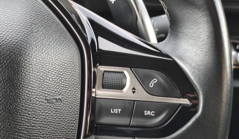 Peugeot 5008 Allure / EAT8 / Sièges chauffants complet