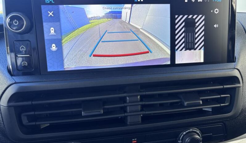 Citroen Jumpy Taille M / 150 ch / EAT8 complet