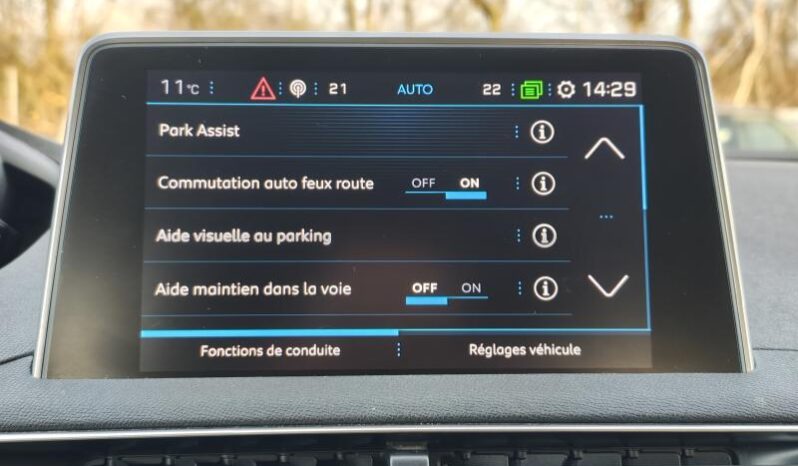 Peugeot 5008 Allure / EAT8 / Sièges chauffants complet