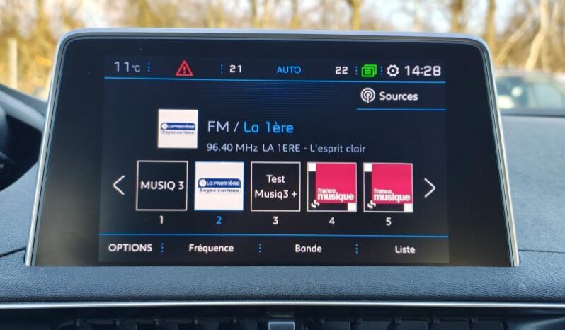 Peugeot 5008 Allure / EAT8 / Sièges chauffants complet