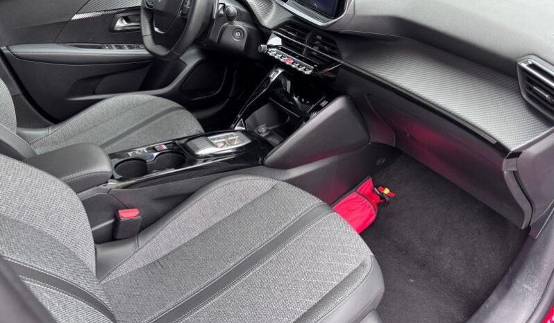 Peugeot 208 Allure / MHEV / E-DSC6 complet