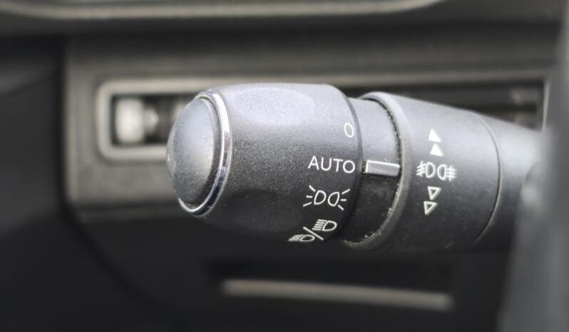 Peugeot 5008 Allure / EAT8 / Sièges chauffants complet