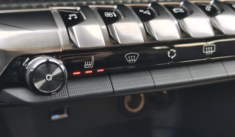 Peugeot 5008 Allure / EAT8 / Sièges chauffants complet