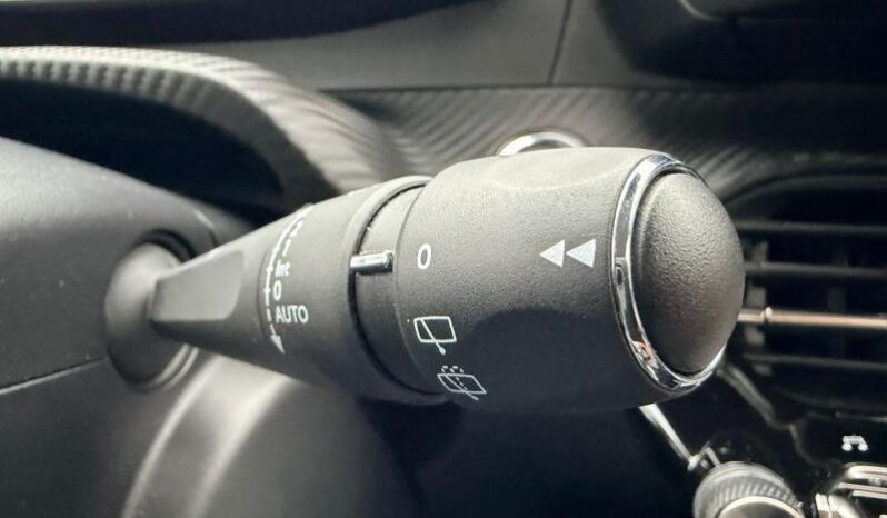 Peugeot 208 Allure / GPS / Carplay complet
