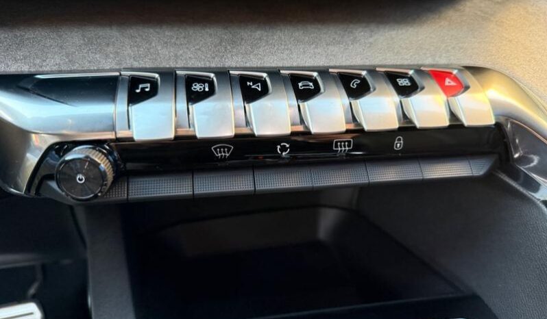 Peugeot 3008 GT / Black Pack / EAT8 complet