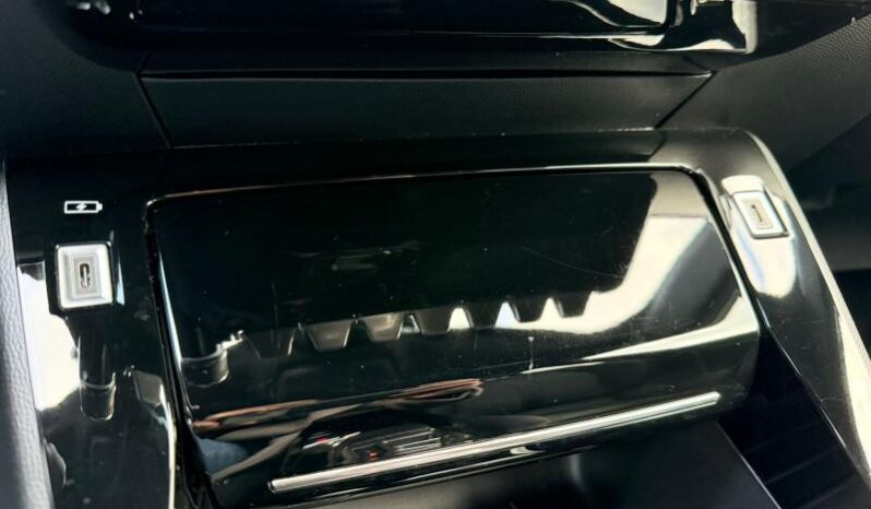 Peugeot 2008 GT / EAT8 / 130ch complet