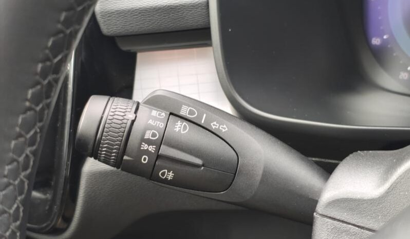 Volvo XC40 B3 / Mild Hybrid / Core complet