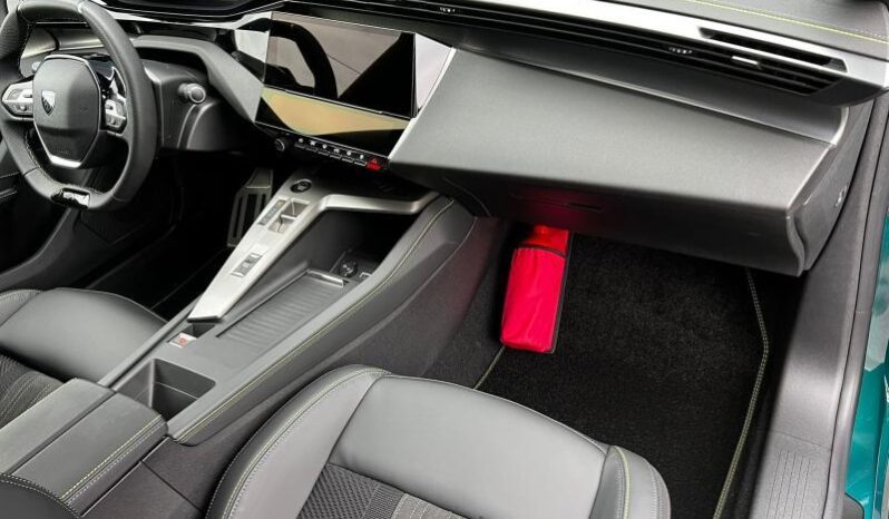 Peugeot 308 GT HYBRID complet