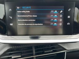 Peugeot 208 Allure / EAT8 / Carplay complet
