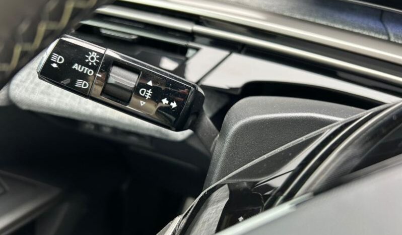 Peugeot 5008 GT / Hybrid / E-DCS6 complet