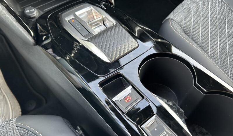 Peugeot 2008 Allure / MHEV / E-DSC6 complet