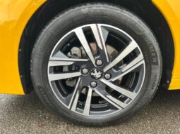 Peugeot 208 Allure / EAT8 / Carplay complet