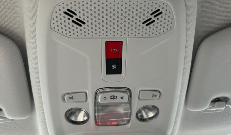 Peugeot 208 Allure / EAT8 / Carplay complet