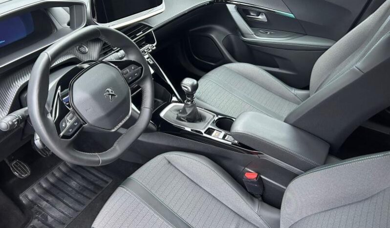 Peugeot 2008 Allure Pack / GPS complet