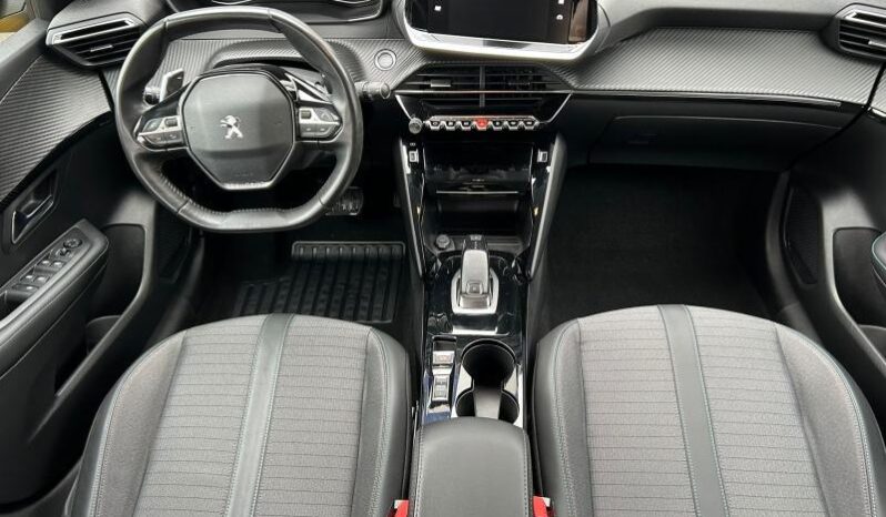 Peugeot 208 Allure / EAT8 / Carplay complet