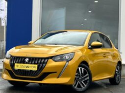 Peugeot 208 Allure / EAT8 / Carplay