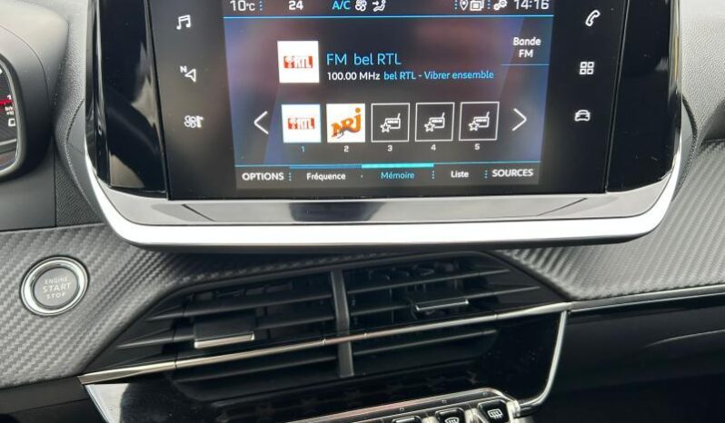 Peugeot 208 Allure / EAT8 / Carplay complet
