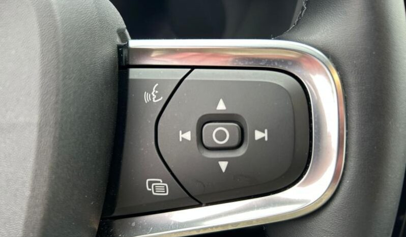 Volvo XC40 B3 / Mild Hybrid / Core complet