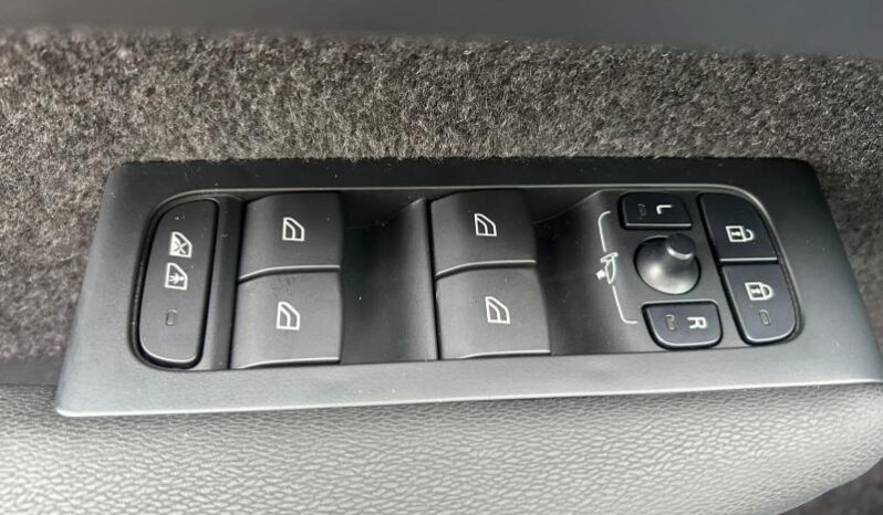 Volvo XC40 B3 / Mild Hybrid / Core complet