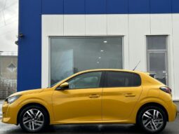 Peugeot 208 Allure / EAT8 / Carplay complet